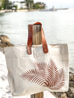 Open image in slideshow, Palm Leaf Tote Bag
